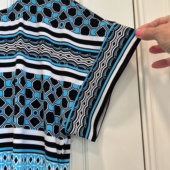 White House Black Market Colorblock No Wrinkle Lightweight Shift Dress sz.S - Picture 2 of 7